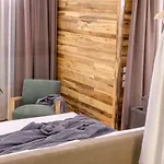 Adama 4*