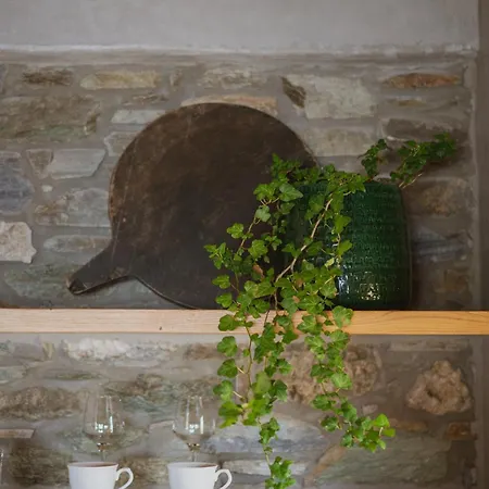 Adama Πανσιόν