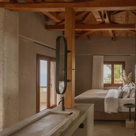 Adama Πανσιόν