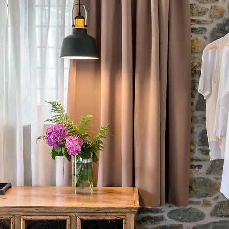 Adama Πανσιόν Mourésion